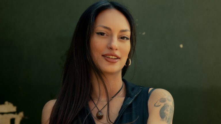 Beste Hira, female Techno DJ