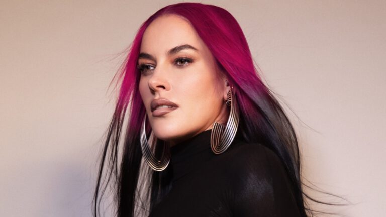 Pretty Pink, female DJ