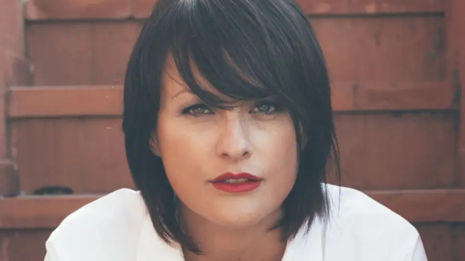 Anika Kunst, female vinyl techno DJ